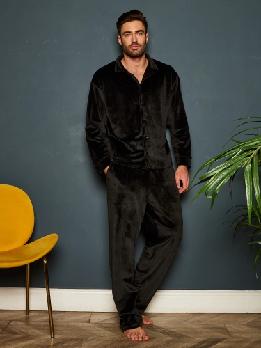 Пижама мужская из велюра с брюками и рубашкой Черная