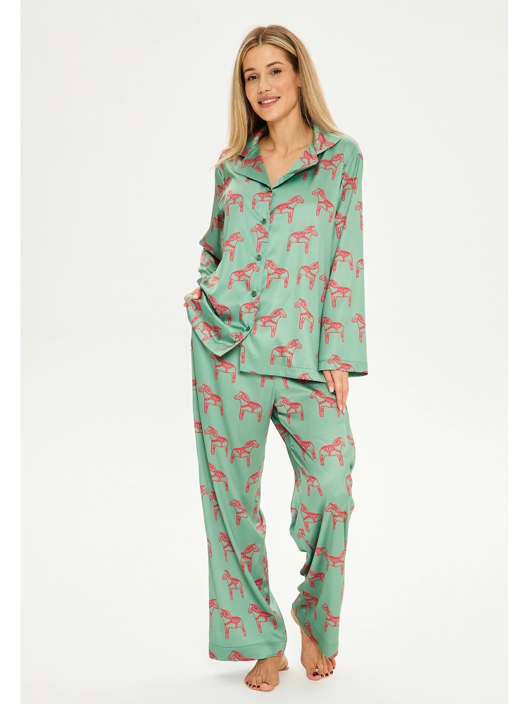 Пижама женская c брюками и рубашкой с принтом