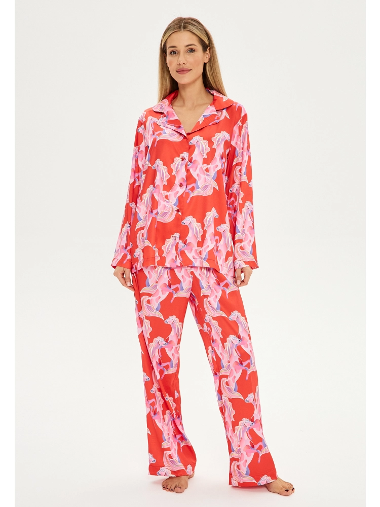 Пижама женская c брюками и рубашкой с принтом